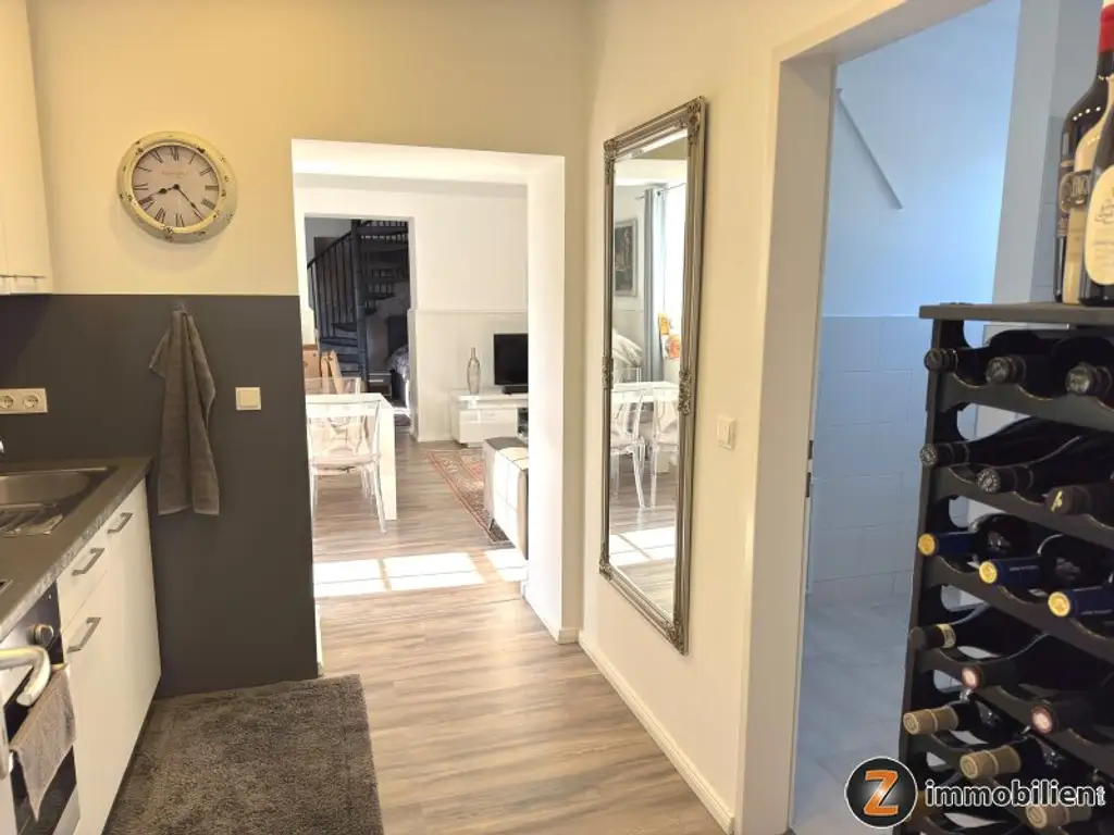 Modernes Wohnhaus mit zwei barrierefreien, getrennten Einheiten