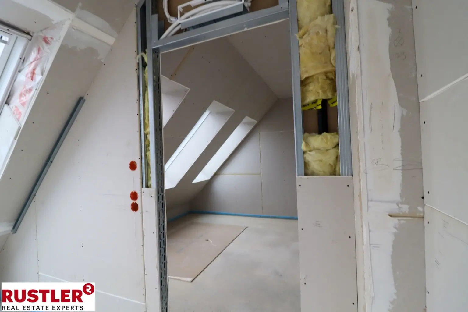 Altbaurenaissance mit Dachgeschossausbau- Nähe Kutschkermarkt