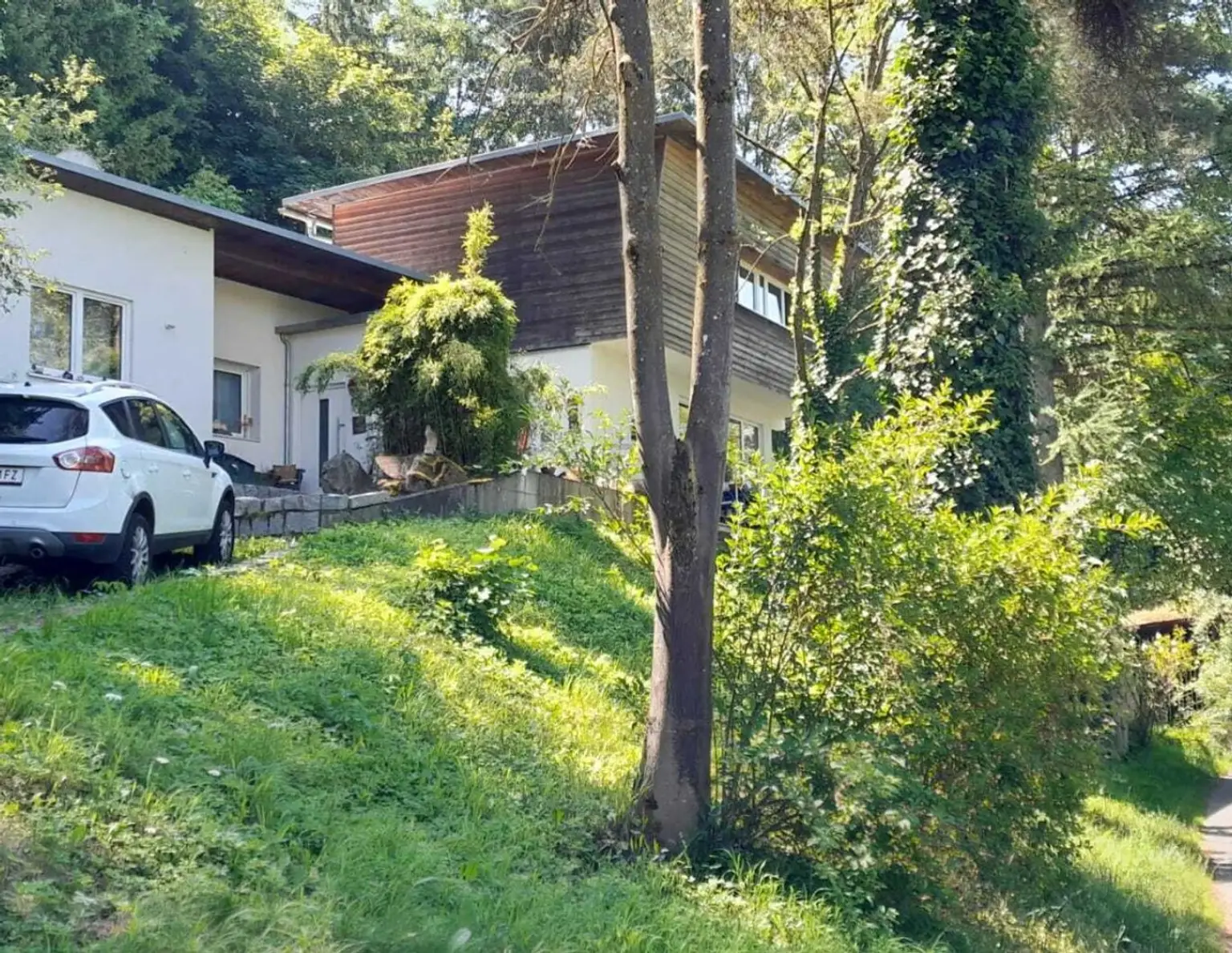 Naturnahes Wohnidyll in Alleinlage - charmantes Einfamilienhaus mit großem Grundstück direkt an der Trattnach!
