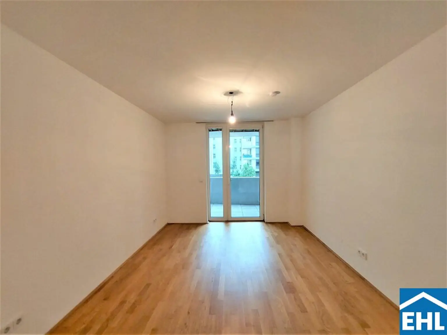 Schöne 2-Zimmerwohnung mit Loggia bei der U4/U6 Längenfeldgasse