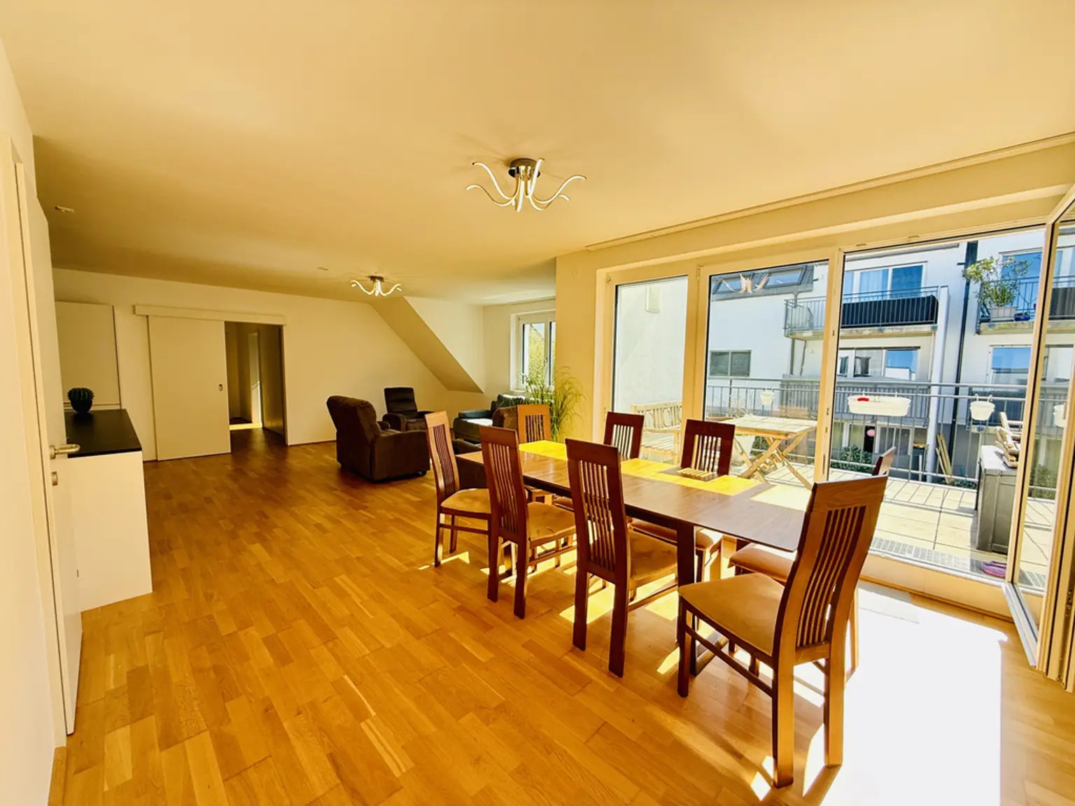 WOHNTRAUM | GRÜNLAGE | RUHIG | PERFEKTE VERKEHRSANBINDUNG