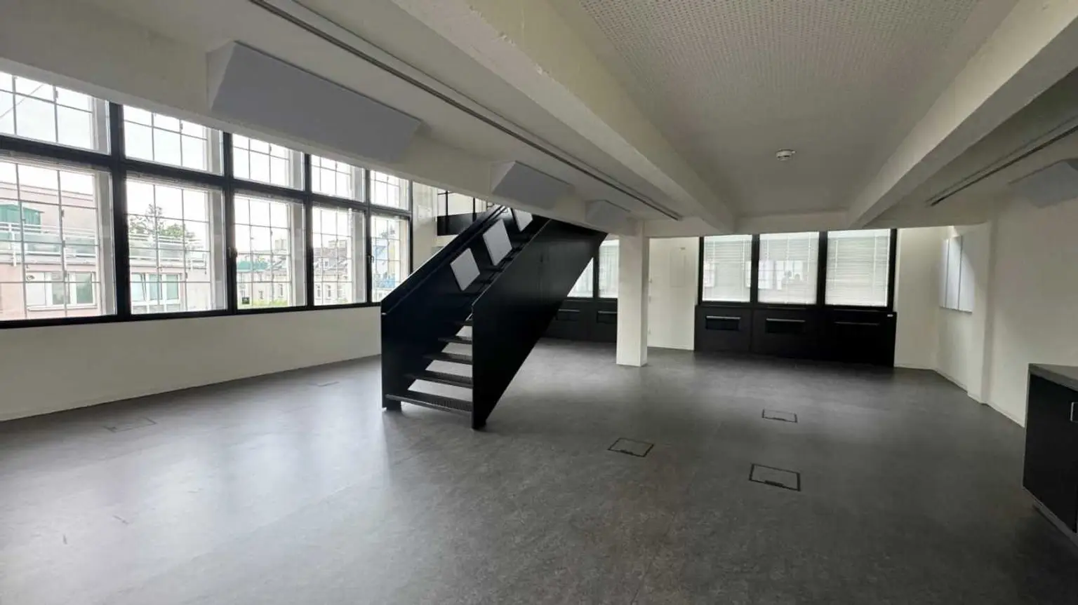 Loftbüro im Industriestyle zu mieten!