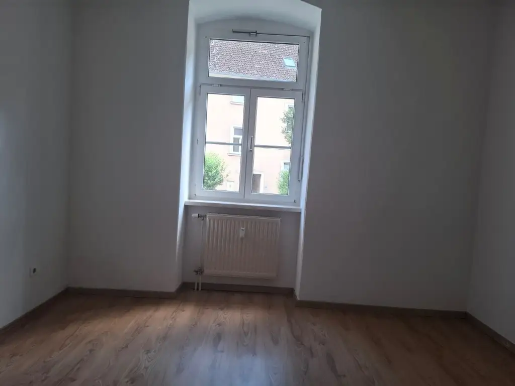 Unmöblierte 2-Zimmer-Altbauwohnung im Halbstock in Thörl nahe Kapfenberg zu mieten !