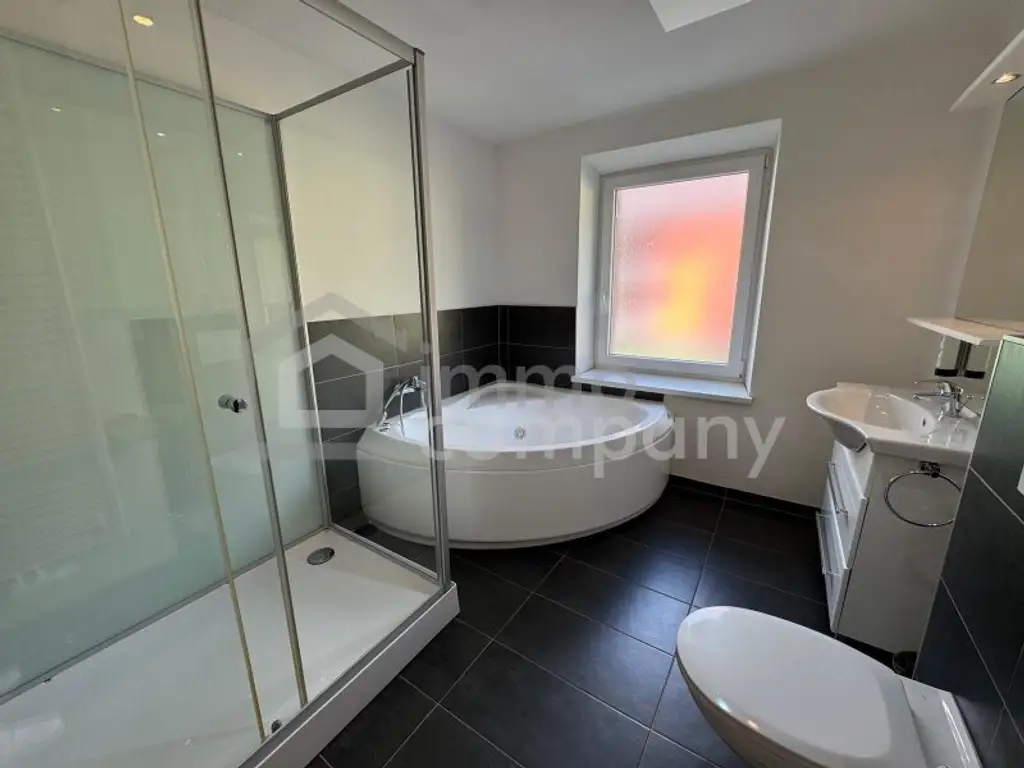 Anlagewohnung in Eisenerz mit Mietvertrag bis 12/2025 – Balkon & Whirlpool