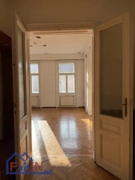 .***AB SOFORT***Altbaucharme trifft Stadtleben – großzügige 4-Zimmer-Wohnung  nahe Rochusmarkt***