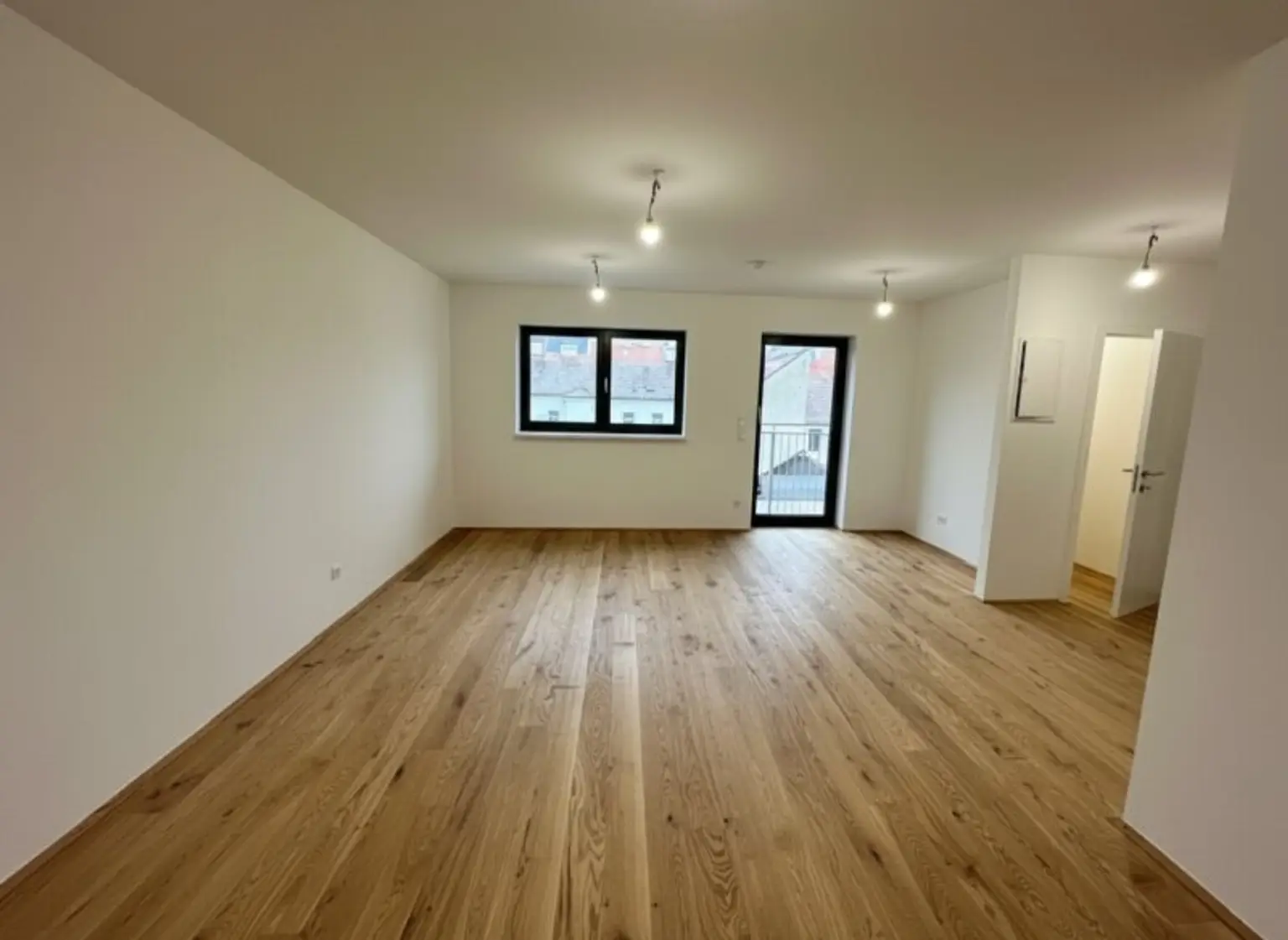 ERSTBEZUG Neue Wohnung mit sonnigem BALKON - Wärmepumpe