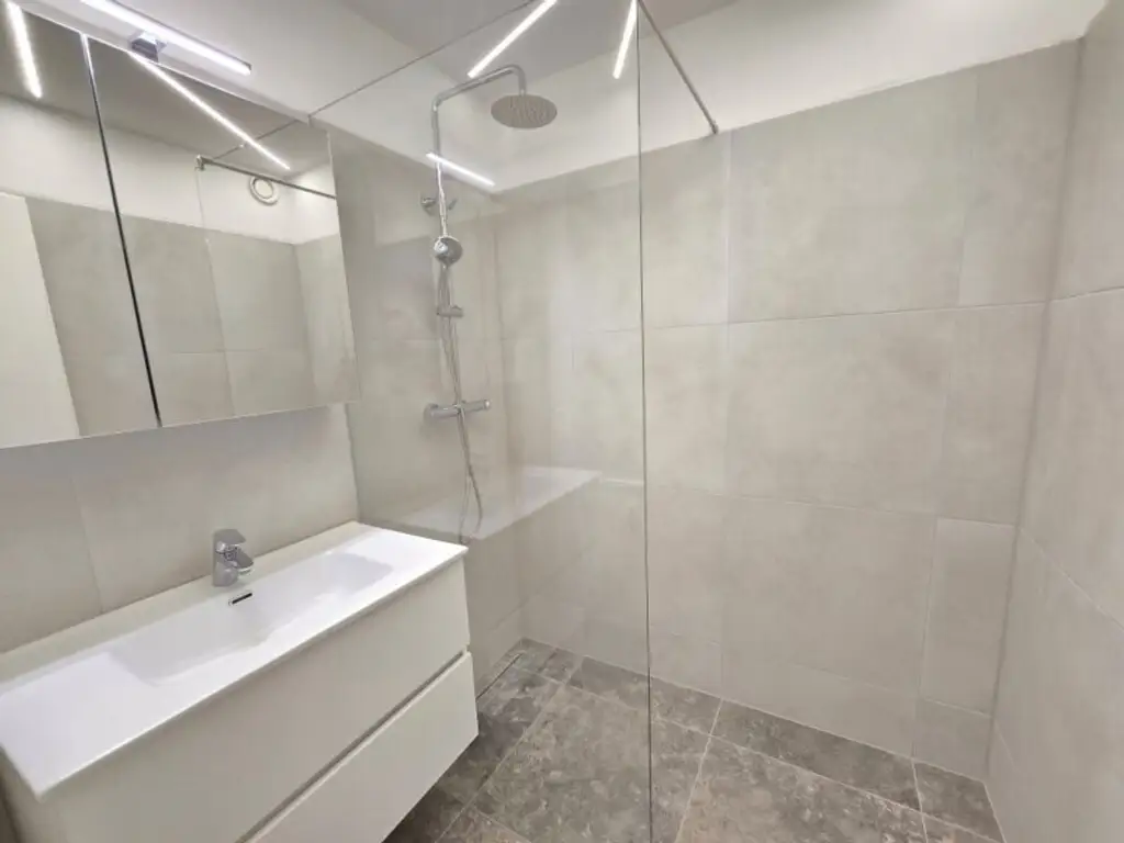 Neu renovierte 3-Zimmer-Wohnung – perfekt für WG