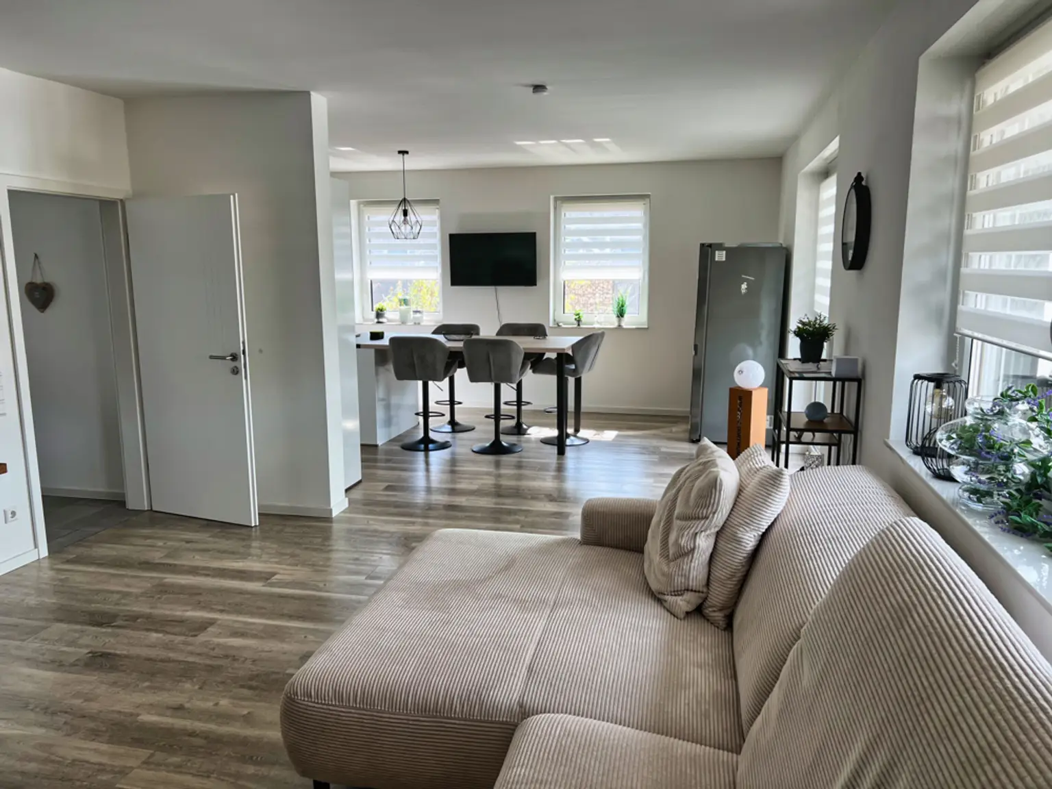 Liebe auf den 1. "Klick"! Neuwertige 2-Stock-Villa mit vielen Extras!