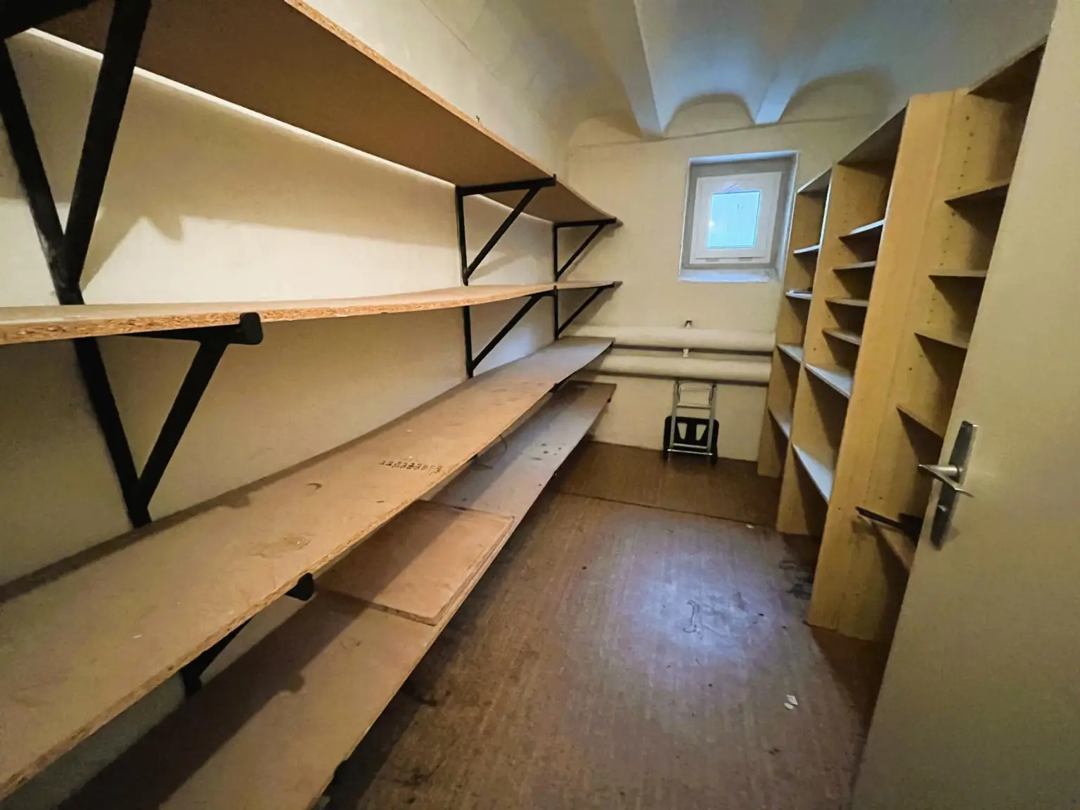 Gemütliche 2-Zimmer-Wohnung mit Loggia - TOP 4 - Nahe dem Wander- und Erholungsgebiet Hohe Wand