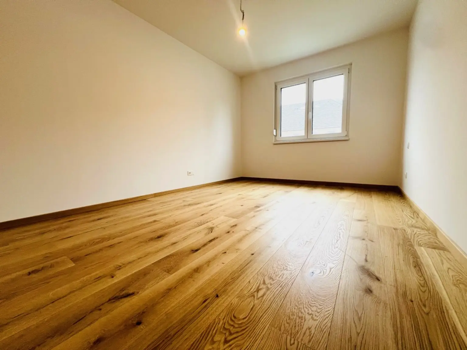 L | ++ TRAUMHAFTE DREI Zimmer WOHNUNG mit BALKON und KÜCHE ++ | Prima Service Immobilien