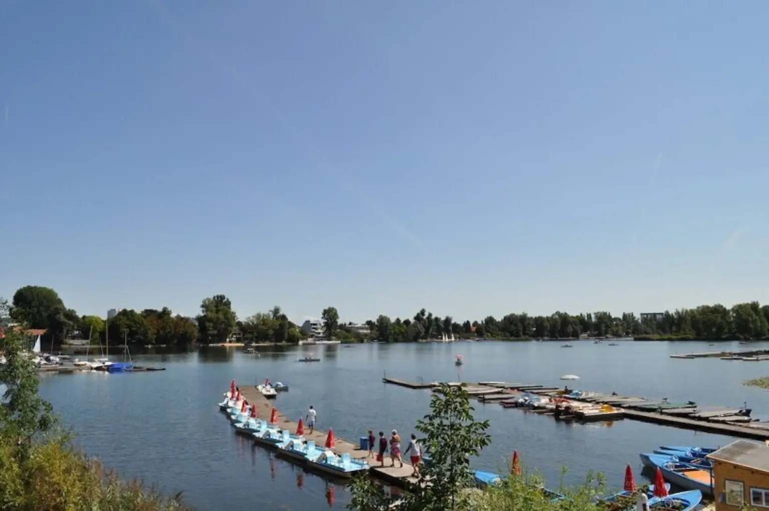 PROVISIONSFREI - THE WATERFRONT CURIOSITY - ABSOLUTE SELTENHEIT – EIGENGRUND BEI DER ALTEN DONAU!