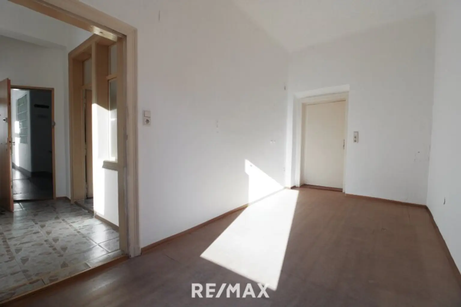 Altbauwohnung mit Potenzial in begehrter Lage von Währing