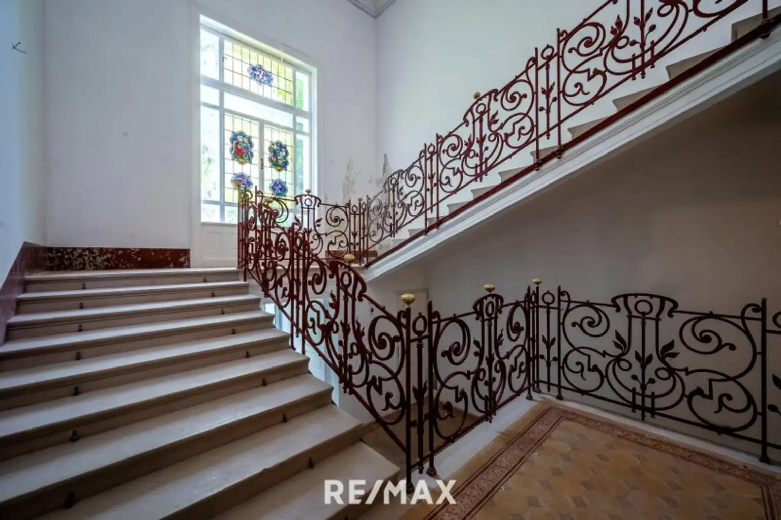 Rarität: Stadt-Villa mit weitläufigem Garten an exklusiver Hietzinger Adresse