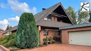 Haus mit Doppelgarage