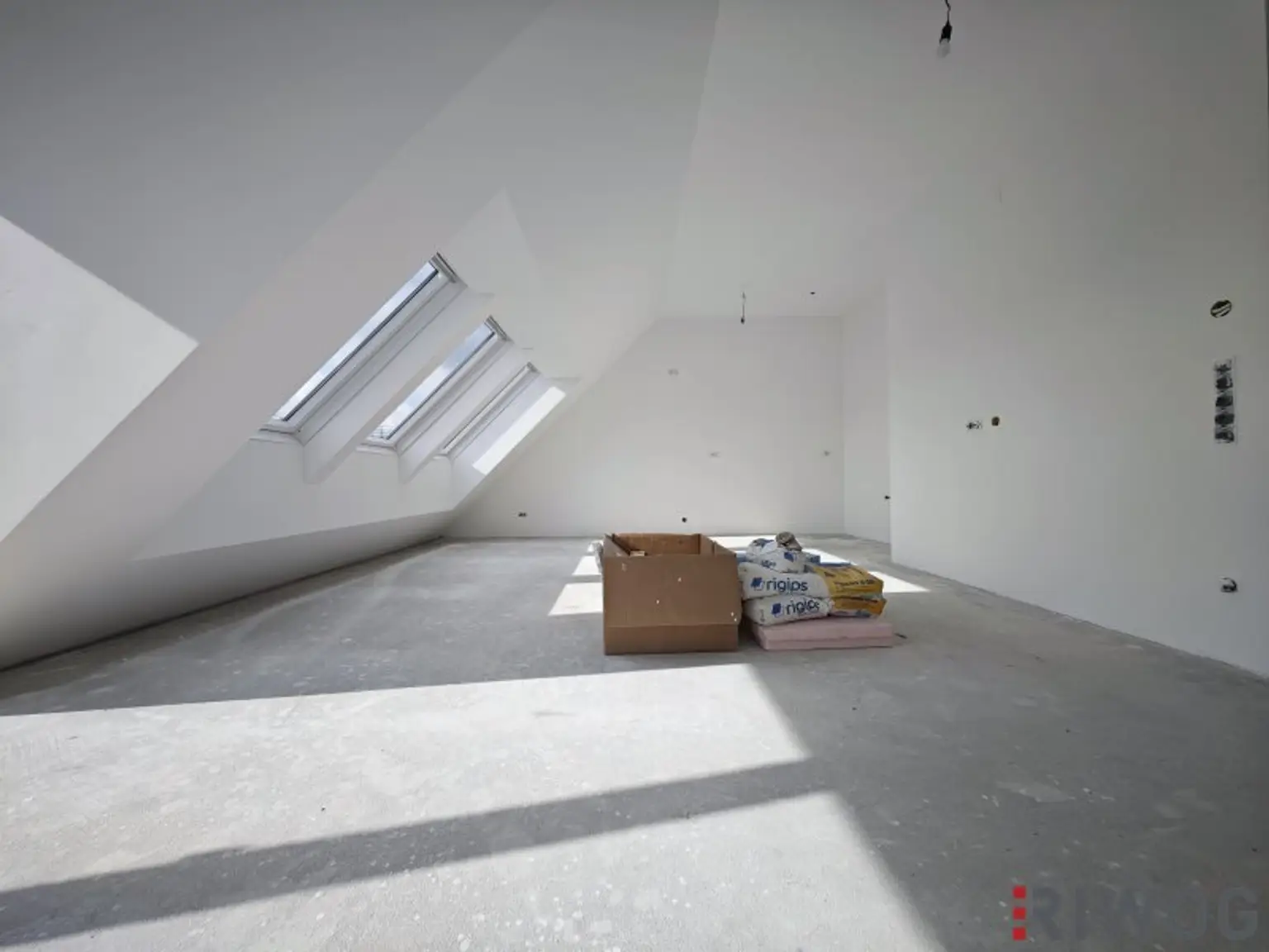Dachterrassenwohnung | Erstbezug nach Errichtung | südseitig | Klima & Luftwärmepumpe | Tiefgaragenplatz | Fertigstellung 1Q26
