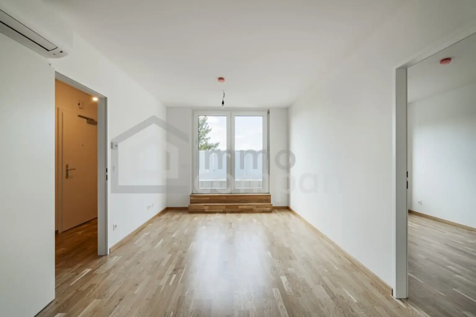 Wunderschöne 3-Zimmer-Wohnung mit herrlicher Aussicht und Balkon + Stellplatz! 12. Bezirk.