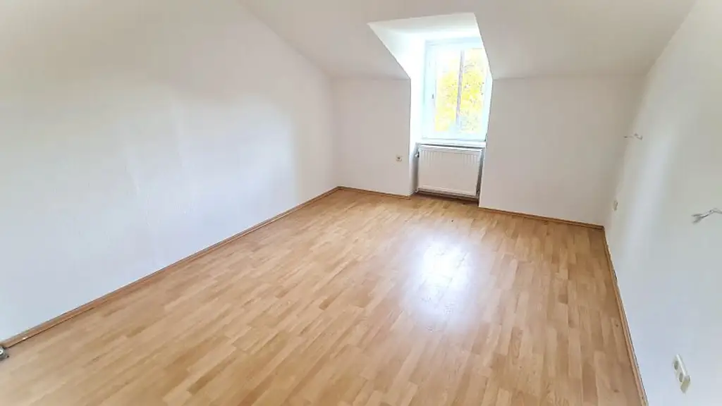 DORNBACH: Repräsentative Villa in Aussichtslage