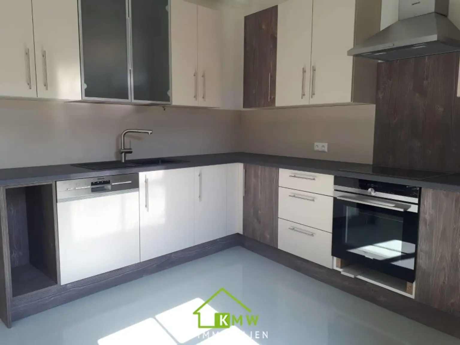 TOP-5-Zimmer-Wohnung in zentraler Ruhelage