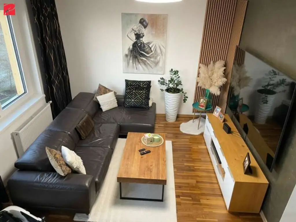 Moderne Maisonette-Wohnung + sonniger Dachterrasse inklusive