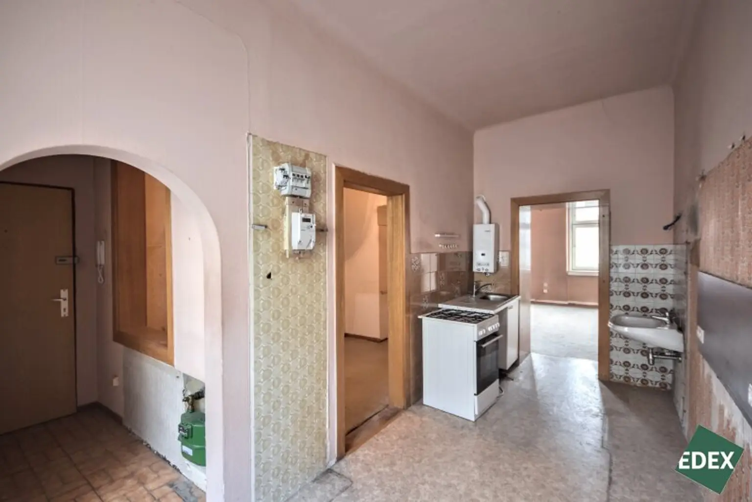 Kleines Sanierungsobjekt im 3. Stock – Altbauwohnung mit Potenzial