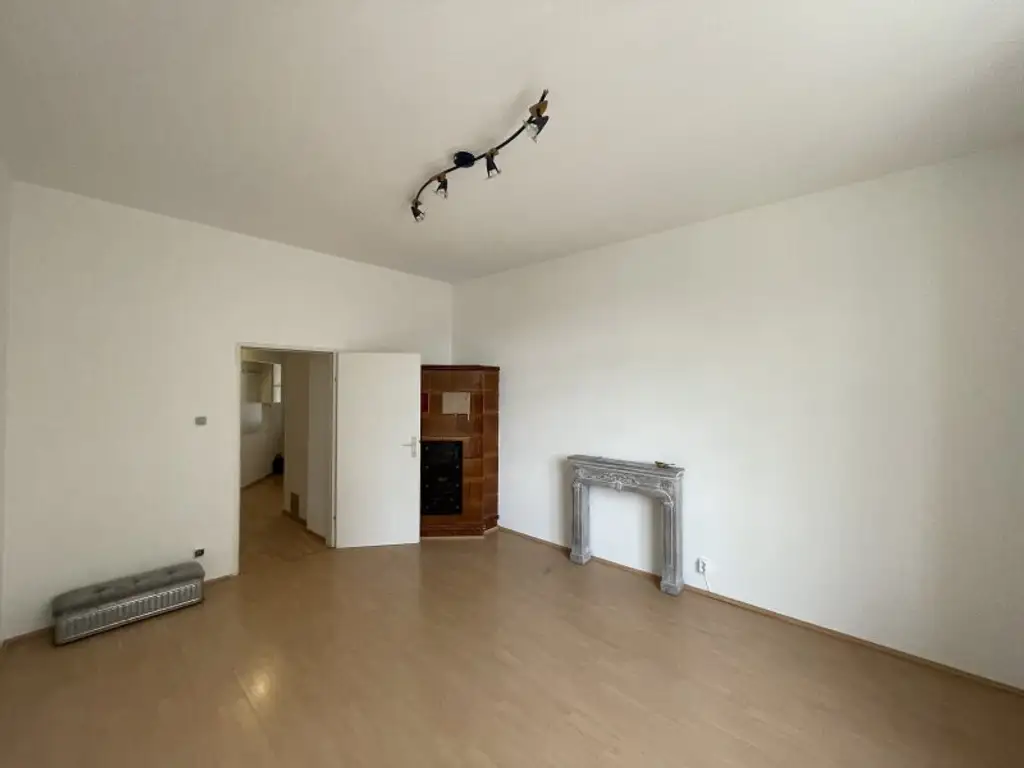 CHARMANTER UND HELLER 2,5-ZIMMER ALTBAU NÄHE SCHMELZ/SCHÖNBRUNN/U3-JOHNSTRASSE!