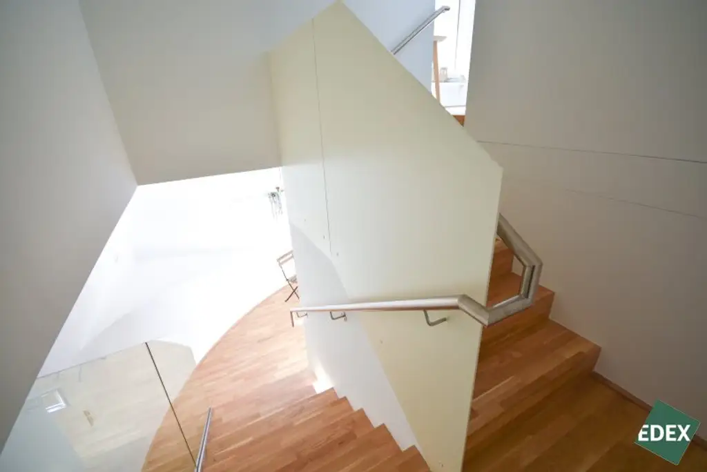 ERSTBEZUG | 2,5-Zimmer-Eigentumswohnung mit Atelier und Garten