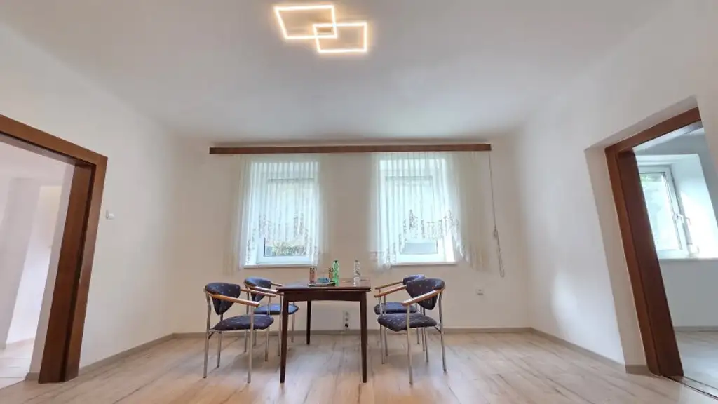 Ein/Zweifamilienhaus * teilweise renoviert * direkt am Wald gelegen * Ruhelage