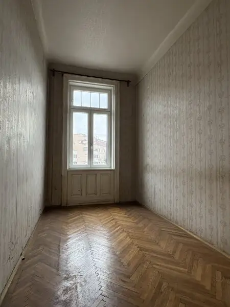 Schöne Altbauwohnung mit Potenzial