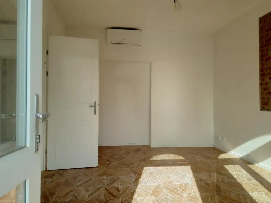 "Einladendes Büro in einem Kompetenzzentrum für freie Berufe zur Miete!"