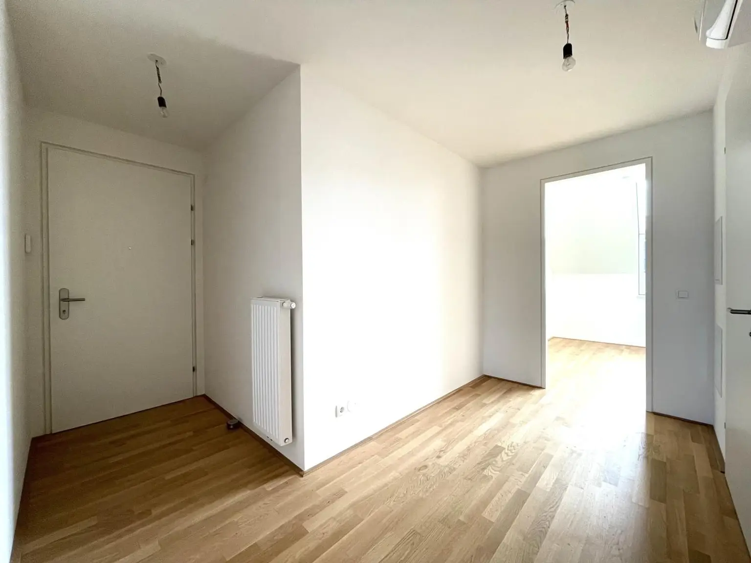 Klimatisierte Neubauwohnung mit hofseitigem Balkon im Dachgeschoss!!!