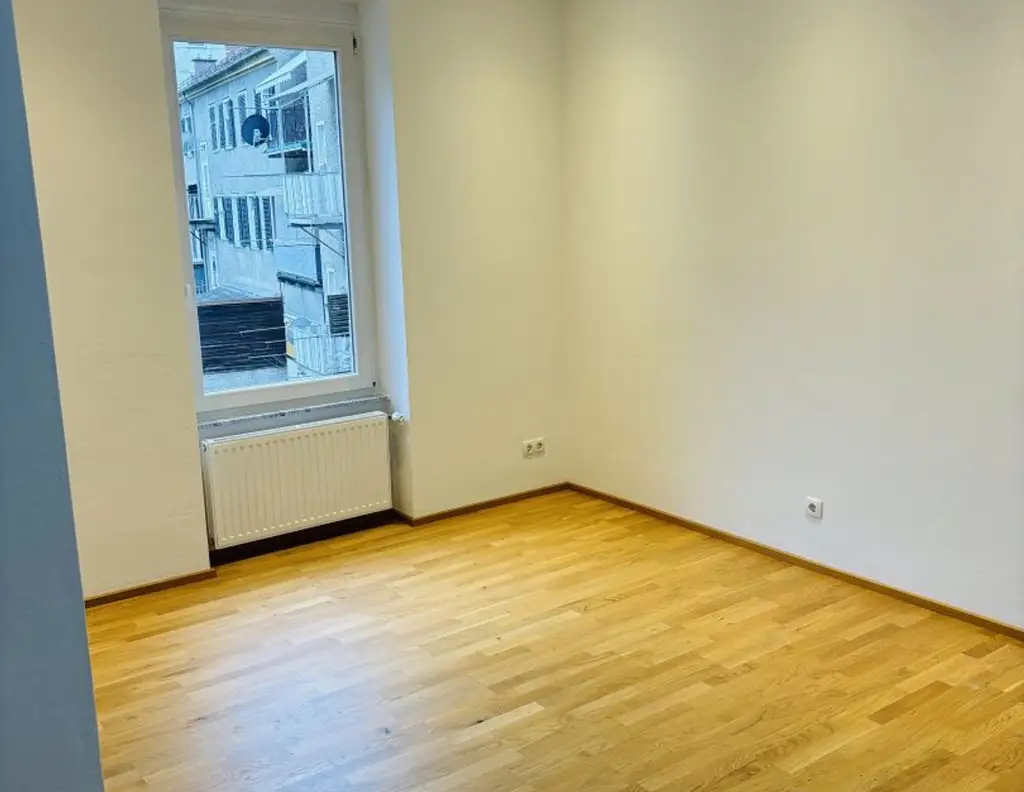 Schöne 4-Zimmer-Wohnung in Graz: Balkon, Badewanne, ideal für Ihr neues Zuhause!