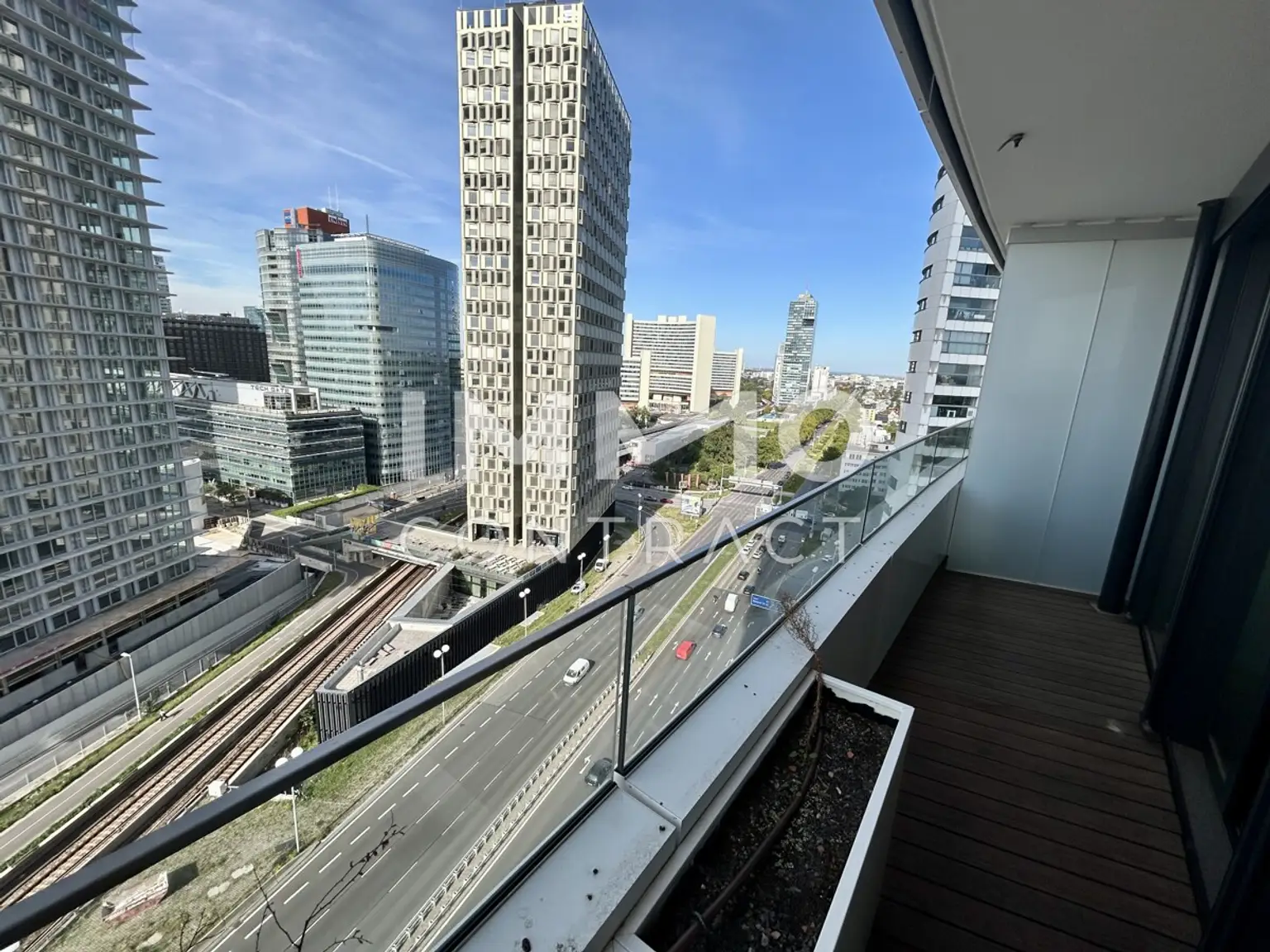 ERSTBEZUG: Hochwertige 2-Zimmer-Wohnung im 13. Stock mit Blick Richtung Kahlenberg!