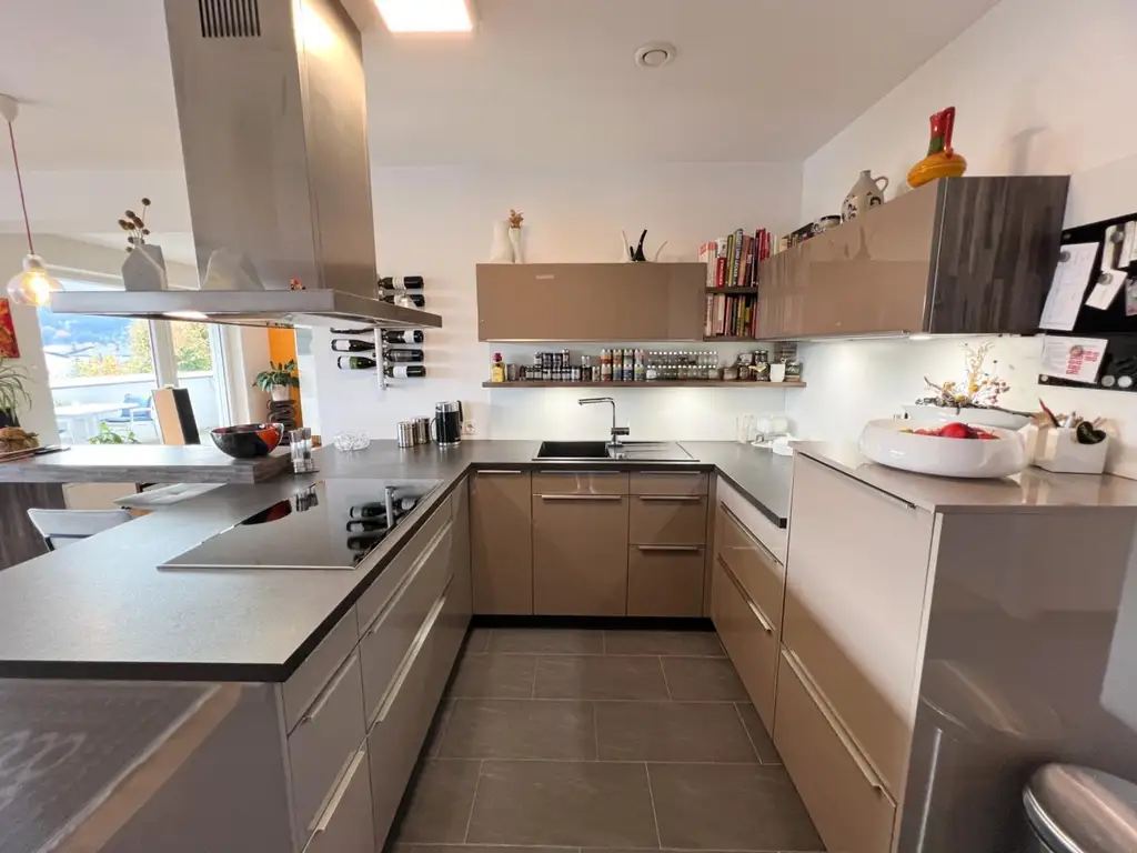 OPEN HOUSE! Moderner Penthousetraum mit Einliegerwohnung, XXL-Panoramaterrasse mit Traunsteinblick, Sauna & 3 TG-Plätze in 1A Lage Tegetthoffstraße