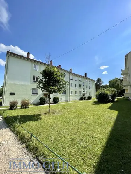 LICHTDURCHFLUTETE CA. 80 m² GROSSE 3-ZIMMER-WOHNUNG MIT BALKON IN GRÜNRUHELAGE VON POTTENSTEIN ZU KAUFEN!
