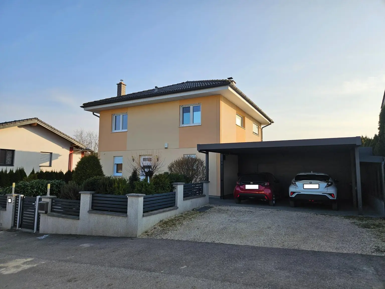 Straßenansicht Haus (1)