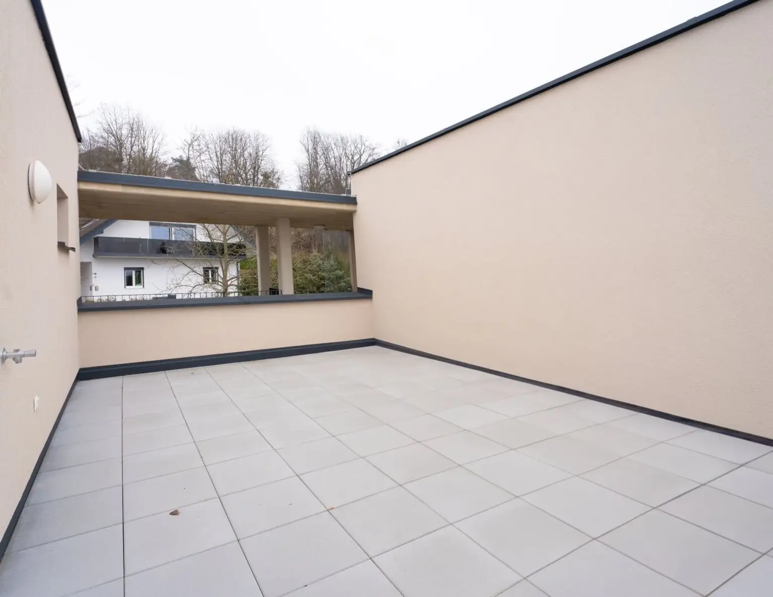 Moderne Penthouse Wohnung mit geräumiger Terrasse und Weitblick!