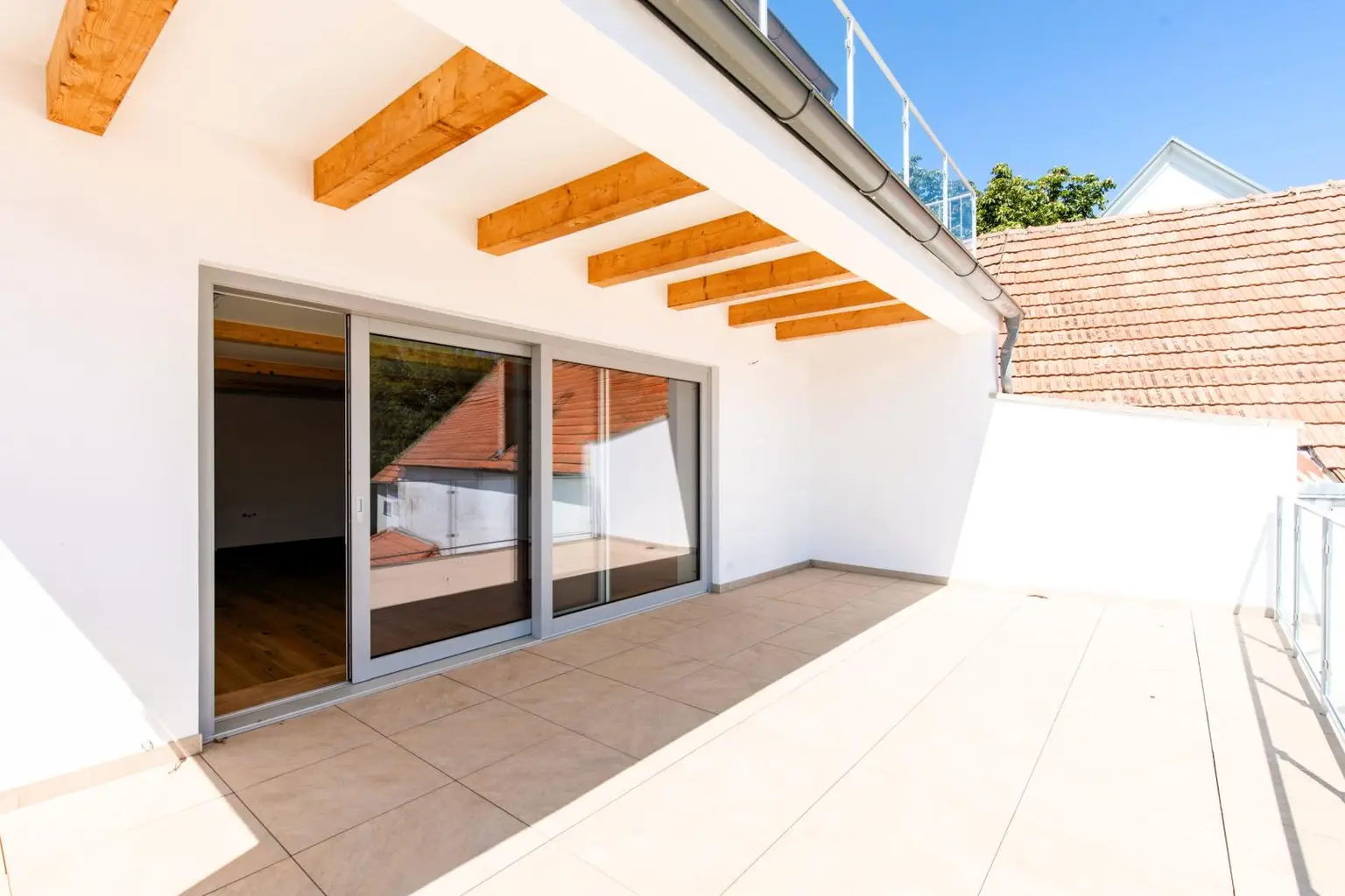 Ankommen & Aufatmen – Modern Wohnen mit Terrasse