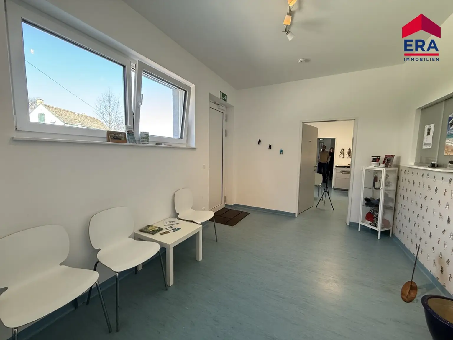 Moderne Praxisfläche mit vielfältigen Nutzungsmöglichkeiten im Zentrum von Bad Pirawarth