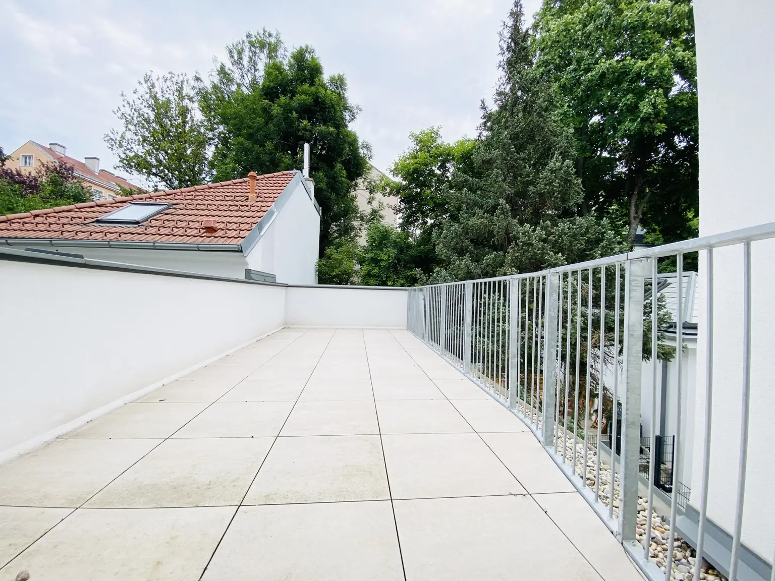 Erstbezug nach Sanierung - mit hofseitiger Terrasse