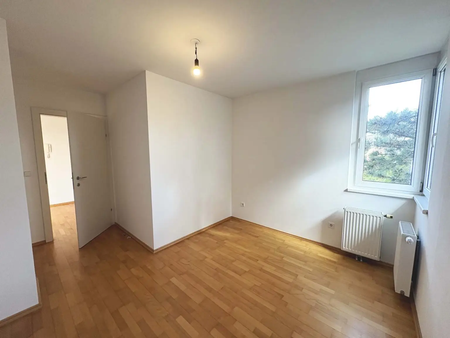 Blick is Grüne - 
Ruhige 3 Zimmer Wohnung mit Balkon