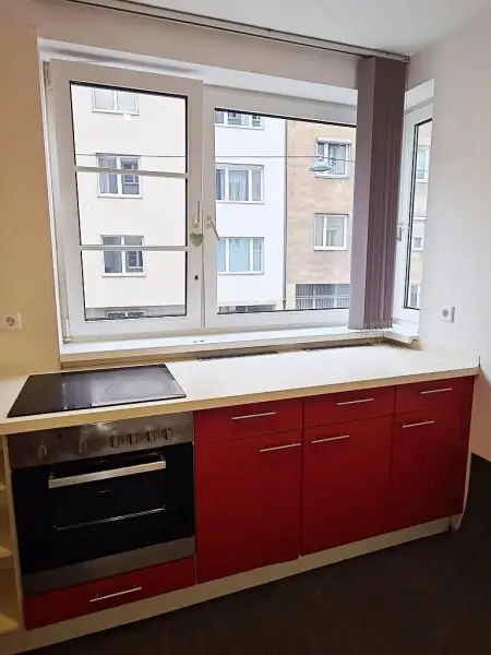 BUCHENGASSE, U1-NÄHE, 57 m2 Neubau mit 10 m2 Terrasse, 2 Zimmer, Komplettküche, Wannenbad, Parketten, 1. Liftstock