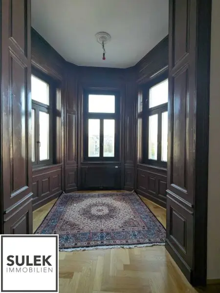 Wunderschöne Altbauwohnung mit 4 Zimmern samt Weitblick ab 1.12.25 beim Stadtpark!