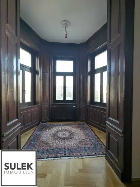 Wunderschöne Altbauwohnung mit 4 Zimmern samt Weitblick ab 1.12.25 beim Stadtpark!