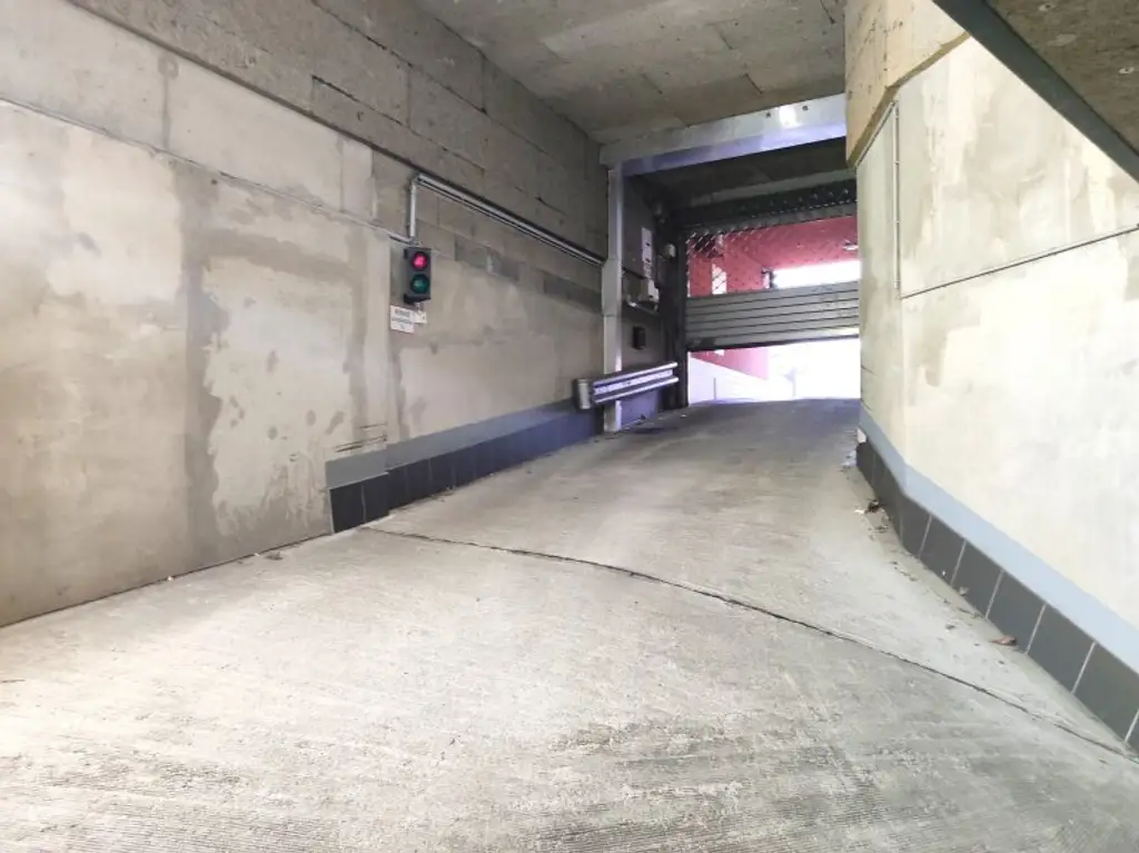 Garagenplatz Nähe U6-Siebenhirten!