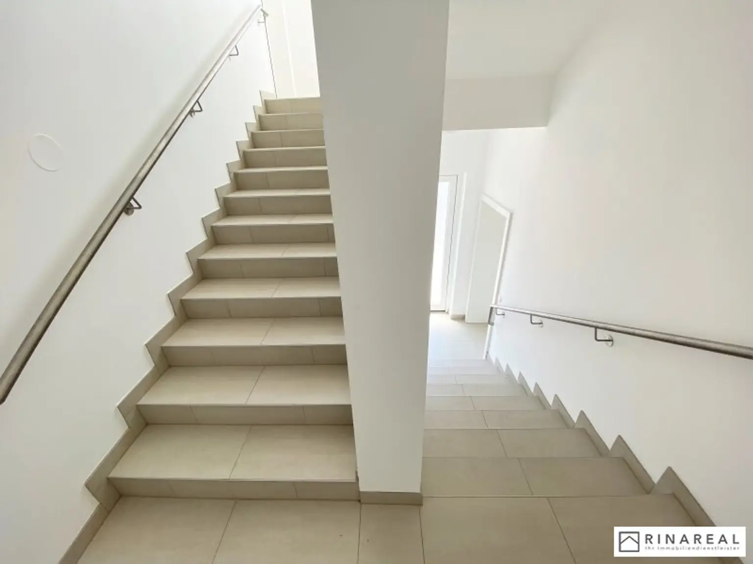 NEUBAU - Erstbezug | Penthouse | 4 Zimmer mit Terrasse | Schlüsselfertige Ausführung | Zentralheizung: Luftwärmepumpe | Neugasse