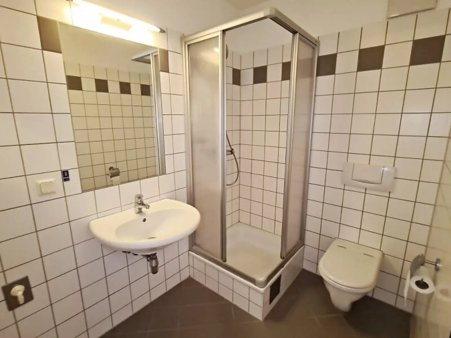 SALZTORGASSE, DONAUKANAL-NÄHE, 51 m2 Neubau mit Stehbalkon, 2 Zimmer, Komplettküche, Wannenbad, Parketten, Fernblick