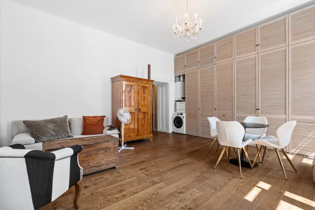 Süsse Single-Wohnung Nähe Kolonitzplatz