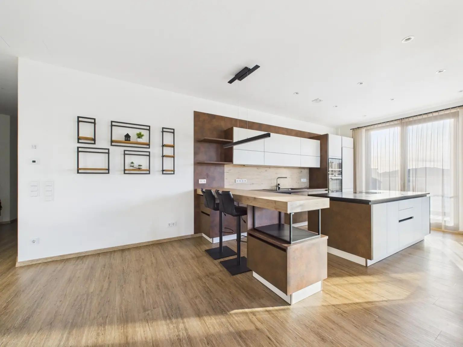 LINZ/URFAHR (BRUCKNER TOWER): EINE PERFEKTE WOHNKOMPOSITION-EIGENTUMSWOHNUNG 129,09 m² Wohnfläche + 64,15 m² Balkon + Tiefgaragenstellplätze