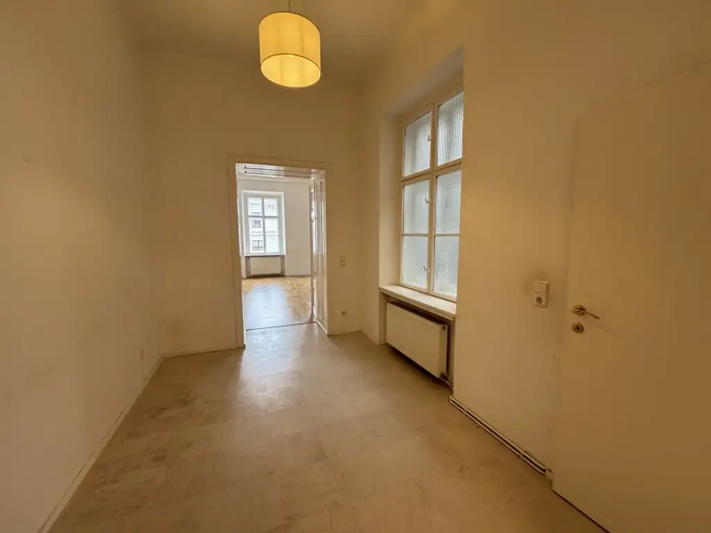 Im Herzen vom ALSERGRUND + GERÄUMIGE 4 Zimmer-Wohnung + nahe ARNE-KARLSSON-PARK!