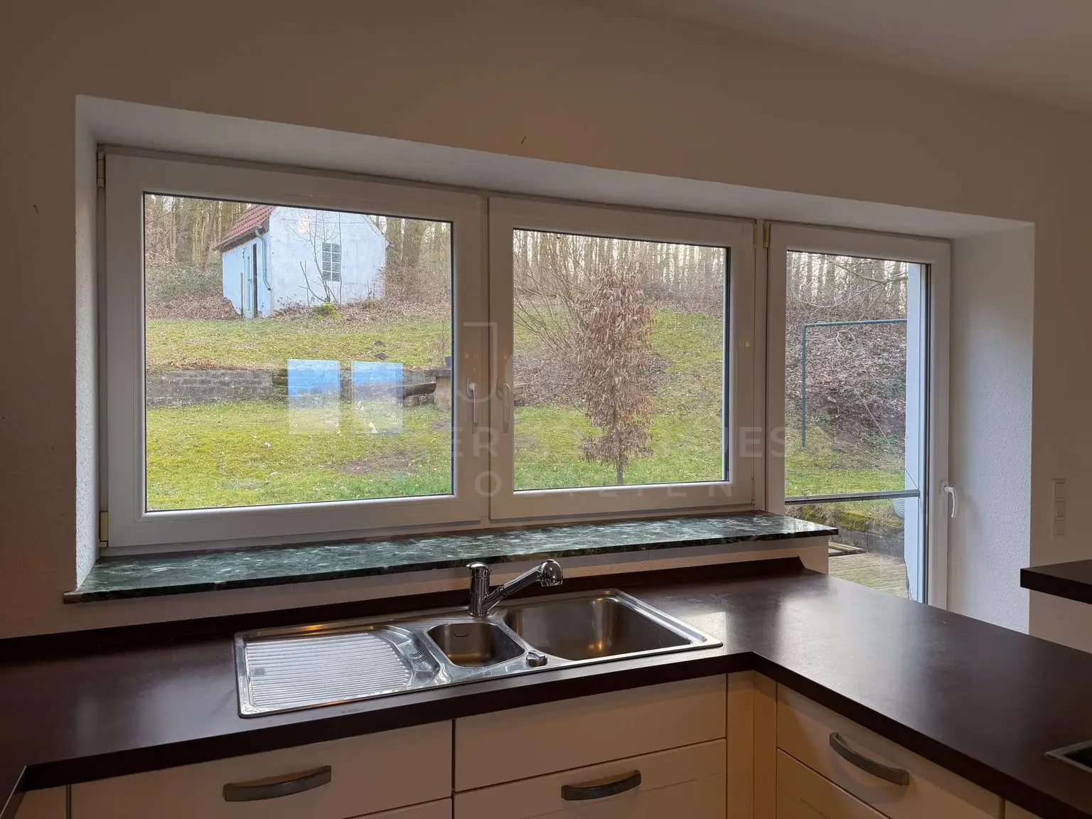 Ausblick in den Garten EG